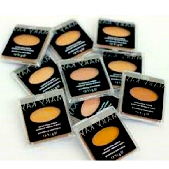 4 MARY KAY ENDLESS PERFORMANCE CREME-TOPOWDER-BEIGE 3 - Picture 4 of 5